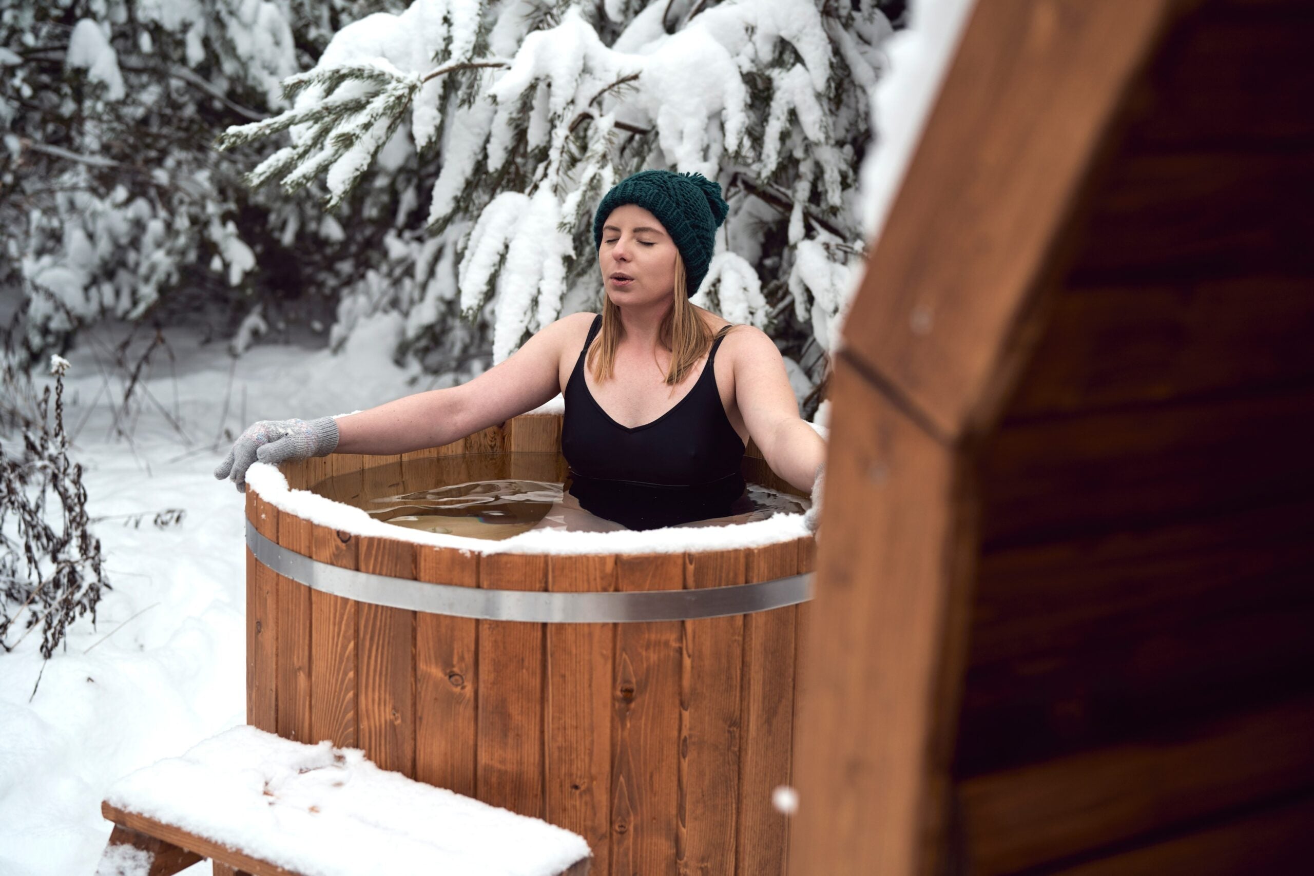 10 Reasons Why You Should Start Taking Ice Baths The Cold Pod